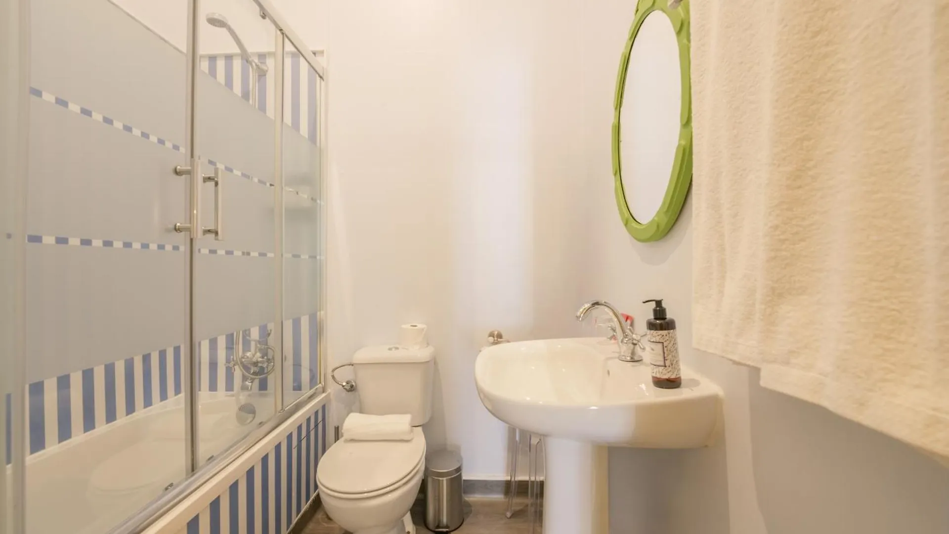 Casinha Das Flores Lisbon Guest house