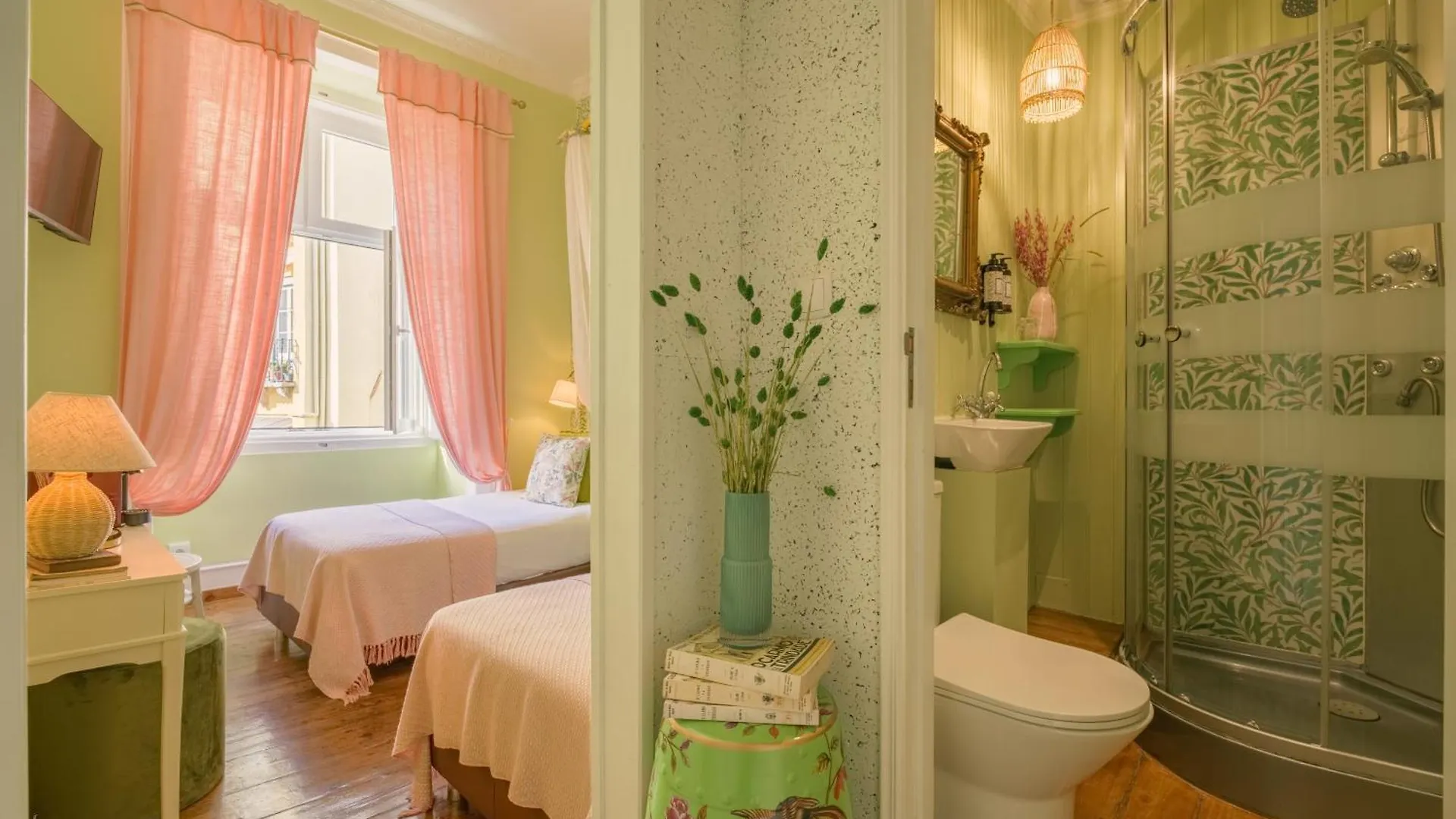 Casinha Das Flores Lisbon Guest house