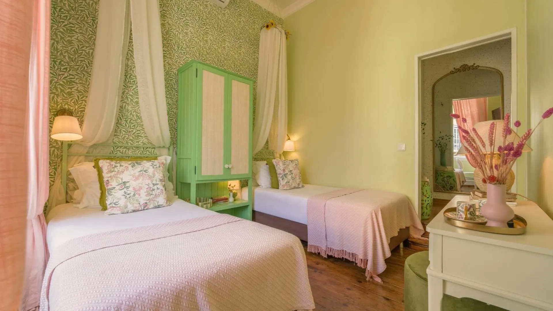 Casinha Das Flores Lisbon Guest house